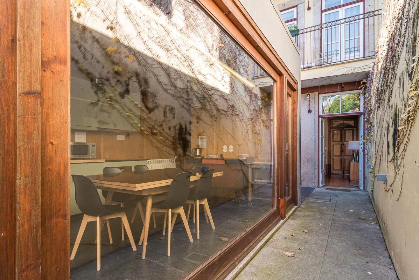 Guestready - Cedofeita Pool Suites OOporto Exteriör bild