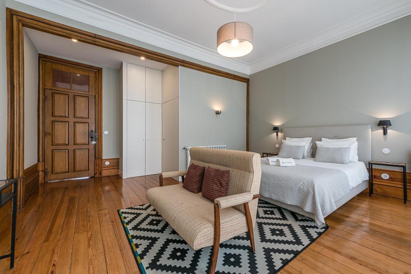 Guestready - Cedofeita Pool Suites OOporto Exteriör bild